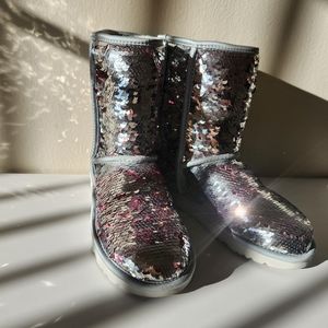 NWOB UGG Classic Shiny Sequins Short Boot